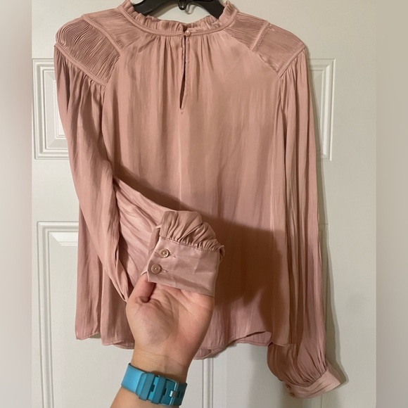 Rachael Zoe Pleated Shoulder Long Sleeve Peasant Top Size XS New Business Pink - Picture 2 of 9